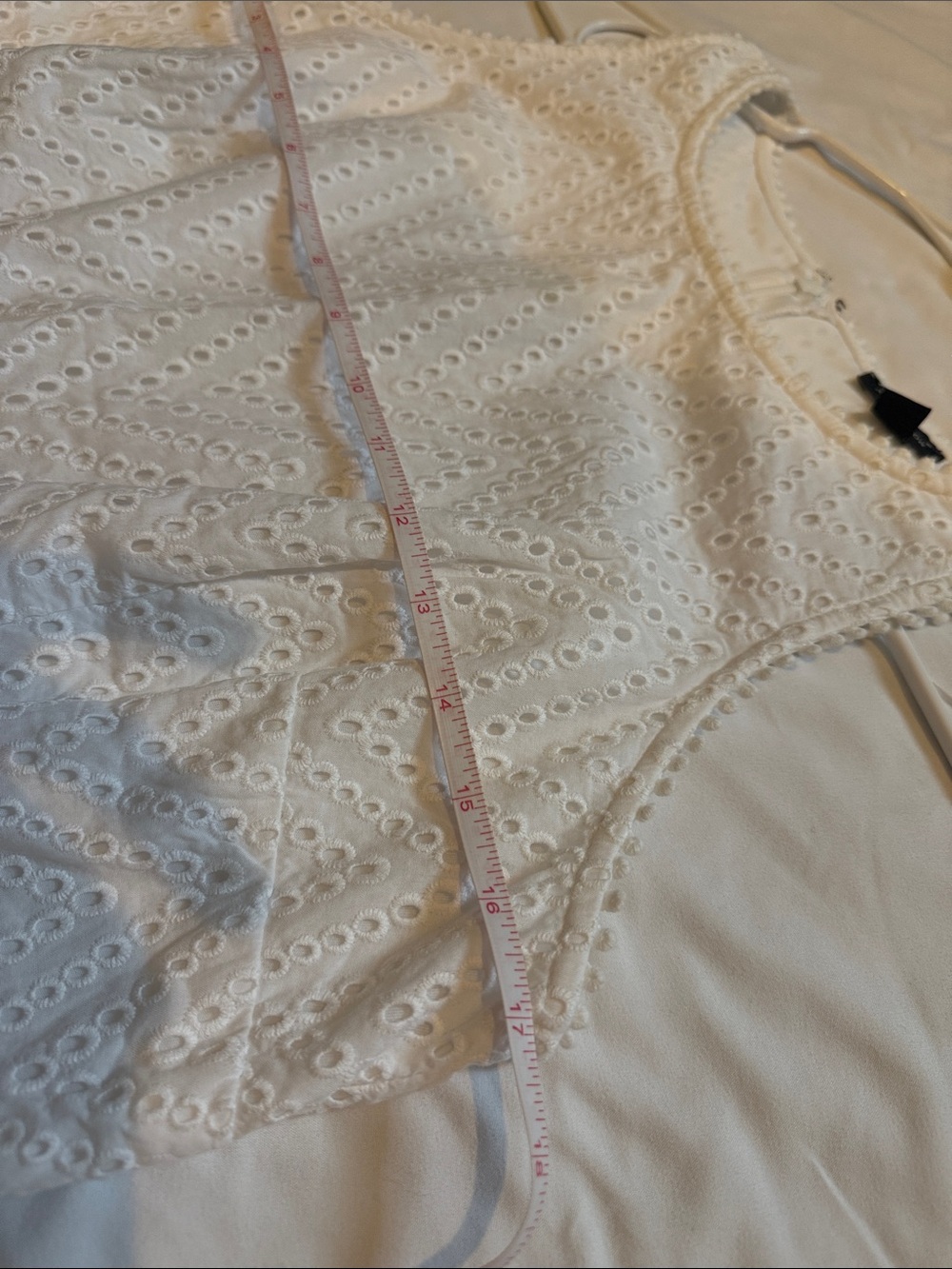 Ann Taylor White Eyelet Peplum Top Size 10 Sleeveless Cotton Blouse - Picture 7 of 8